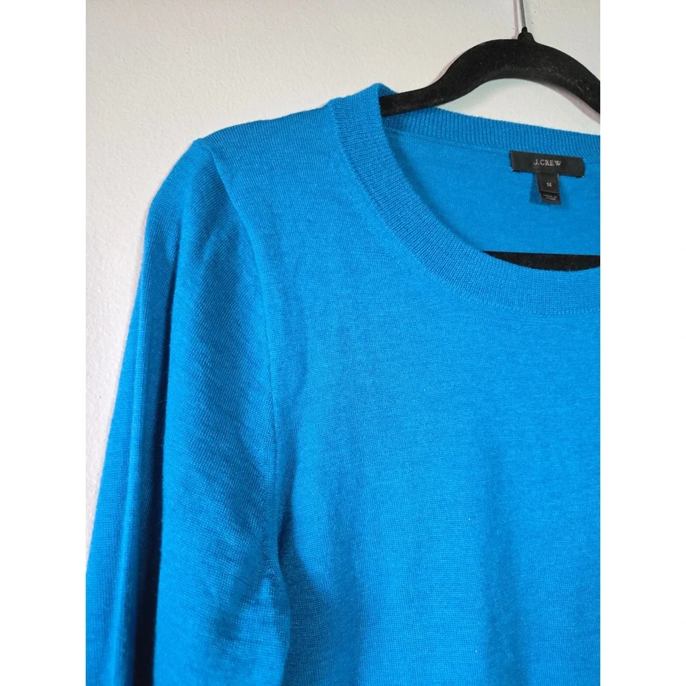 J.Crew‎ 100% Merino Wool Sweater Medium Blue Lightweight Crewneck Preppy Capsule